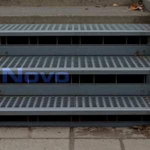 Ступени с кантом противоскольжения СТУП - 53 