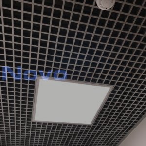 Фото Подвесной реечный потолок грильято с местом под светильники